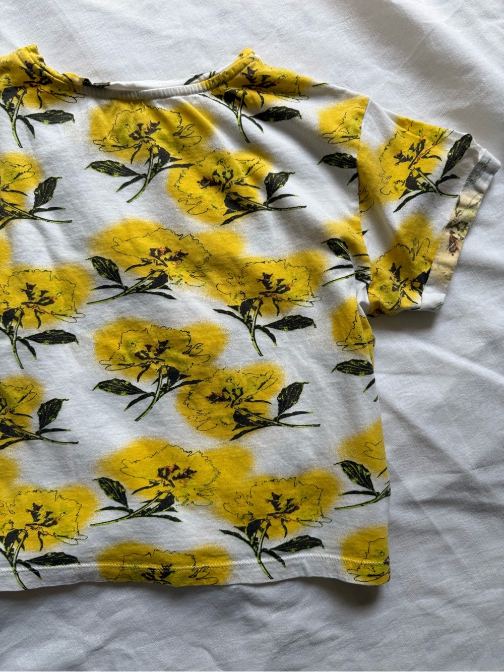 XS ASOS Yellow & White Floral Short Sleeve Cropped Tee Cuffed Sleeves US Size 2 - Picture 2 of 12